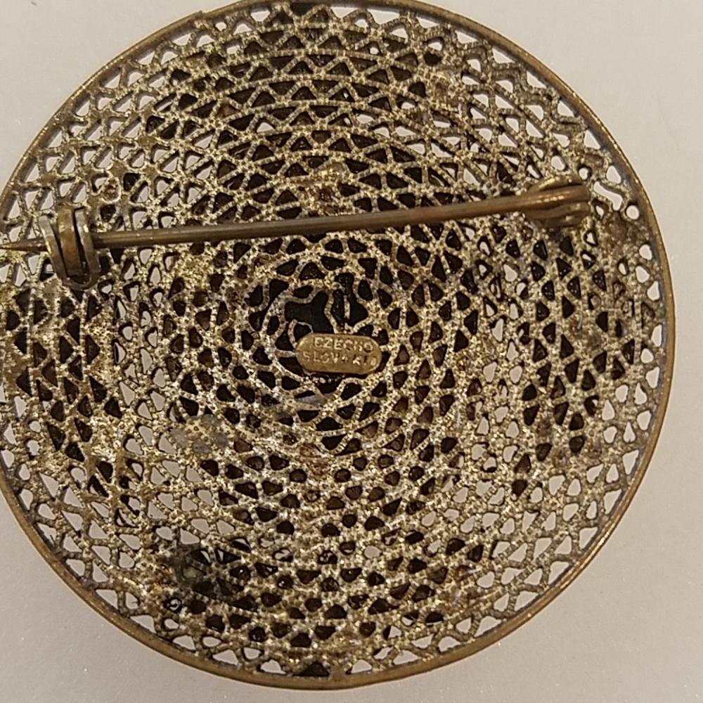 Czechoslovakia brooch- vintage - Picture 3 of 3